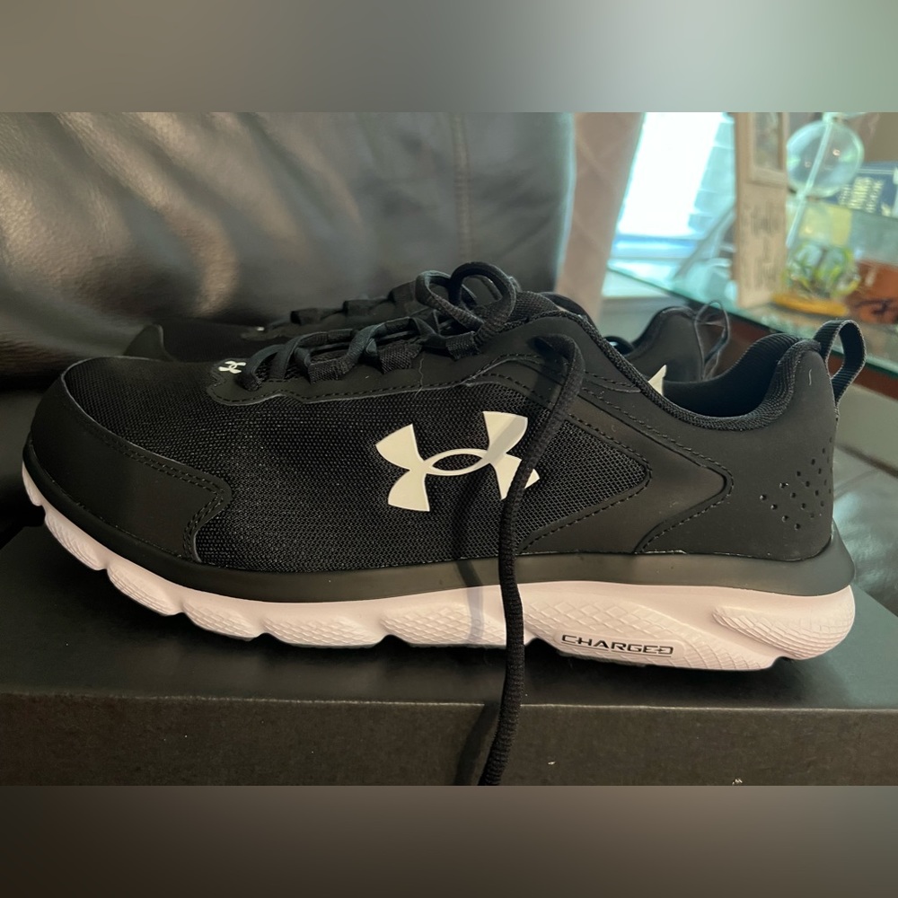 New MENS under amour black sneakers 13 xtra wide